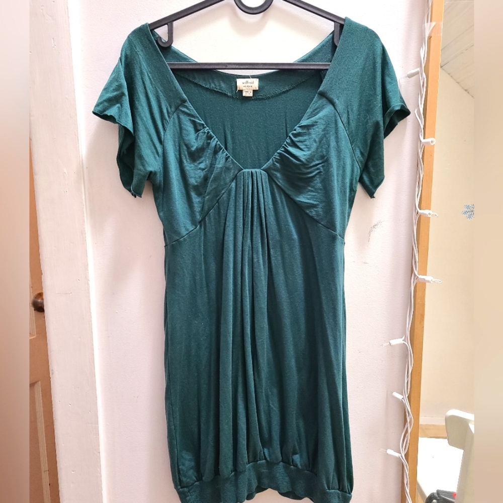 Wilfred Aritzia vintage 2000s green tunic. Size Medium.